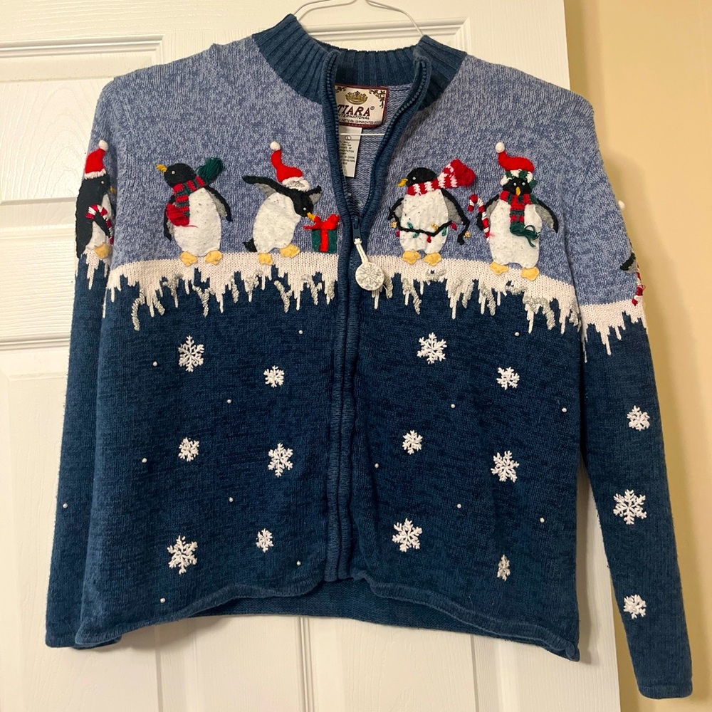 Vintage 2003 Womens Size Medium Tiara Intl Winter Christmas Penguins Zip Sweater